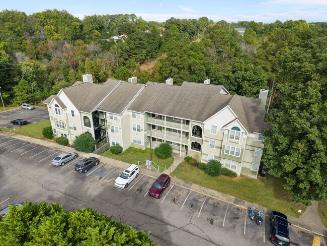 Building Photo - 962-6 Stewarts Creek Dr