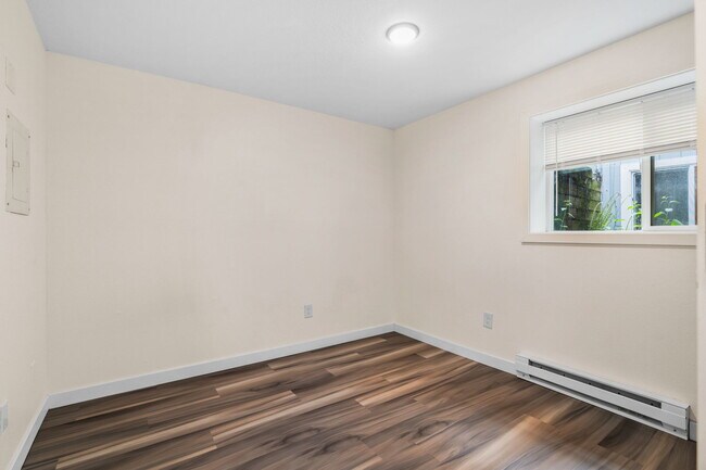 Building Photo - 12500 SE 110th Ct