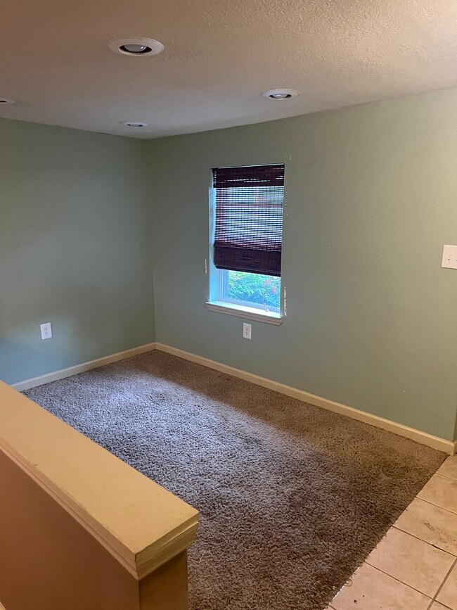 Building Photo - 1142 Wildwood Ave SE