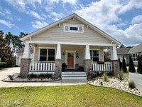 Building Photo - 817 Wildflower Dr