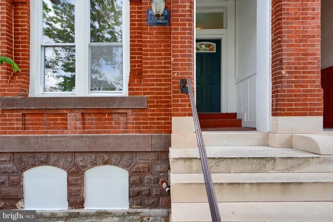 Building Photo - 1719 Guilford Ave
