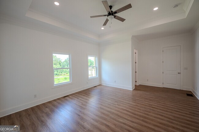 Building Photo - 1993 Reynolds Dr SW