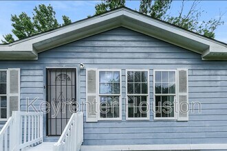 Building Photo - 829 Marjorie St