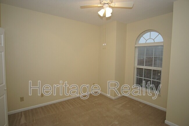 Building Photo - 2419 Glen Meadow Rd