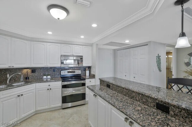 Building Photo - 5 Bluebill Ave