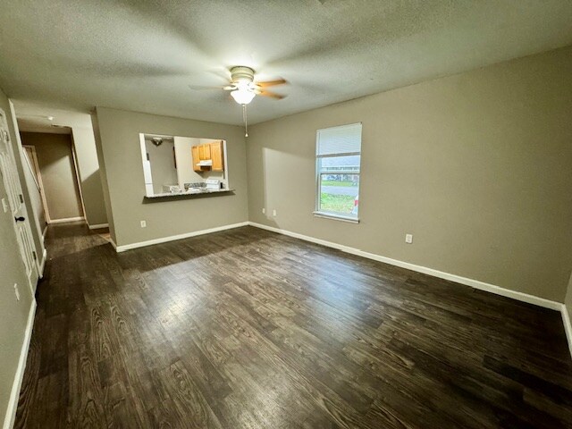 Building Photo - 114 Neal St