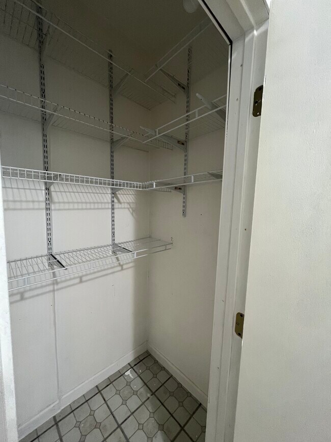 Bedroom 1 closet - 2048 W 52nd Pl