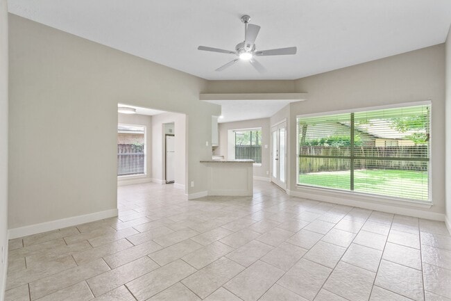 Building Photo - 69 Fallshire Dr