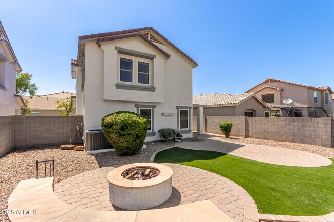 Building Photo - 2771 S Sailors Way