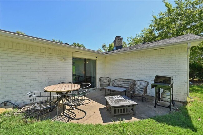Building Photo - 5752 S 80th E Ave