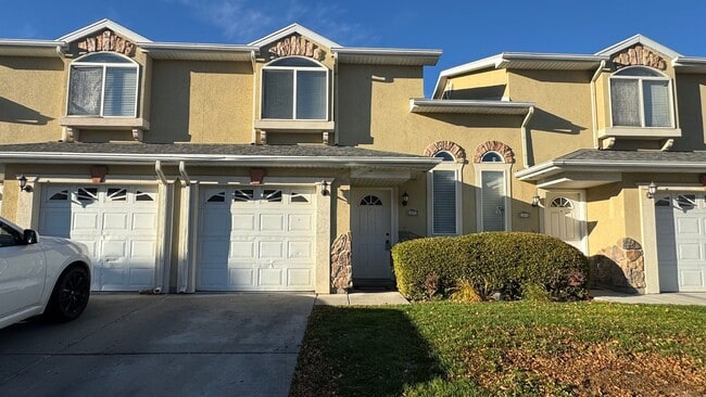 Building Photo - 3 Bedroom 2.5 Bath in West Jordan!