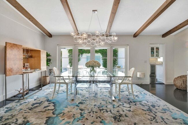 Building Photo - 136 Worth Ct S