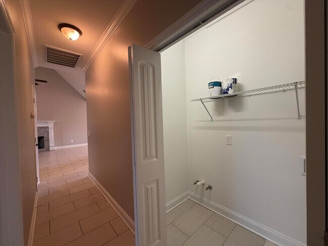 Building Photo - 5343 Asher Village Dr