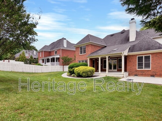 Building Photo - 1856 Greywell Rd