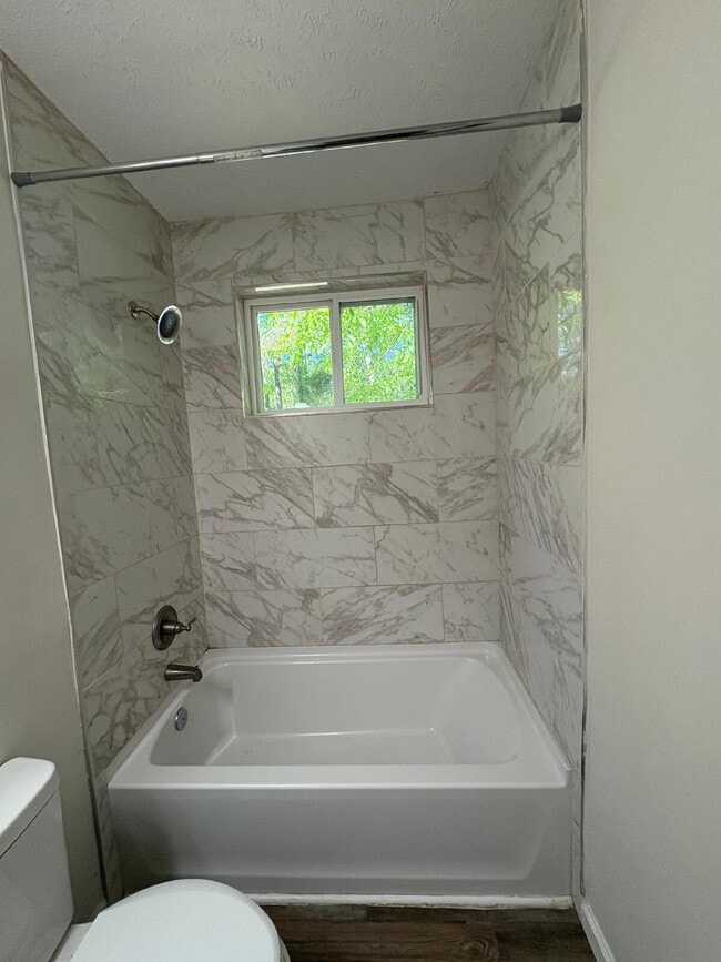 Building Photo - 1207 West Dr