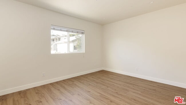 Building Photo - 727 N La Fayette Park Pl