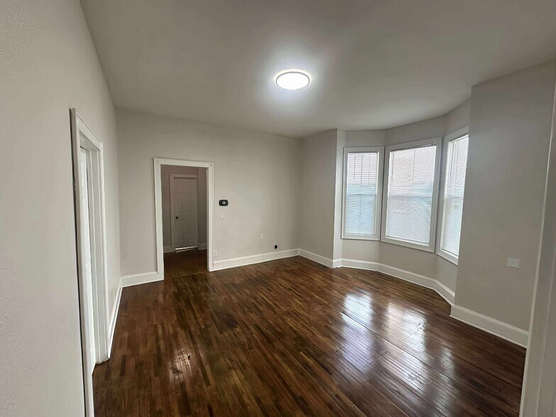 Building Photo - 360 Maria Ave