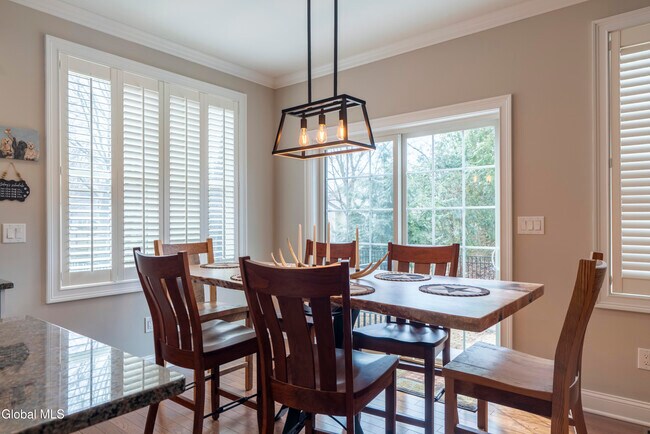 Building Photo - 5 Maria Ln