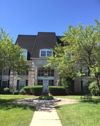 Building Photo - 5400 Carriageway Dr