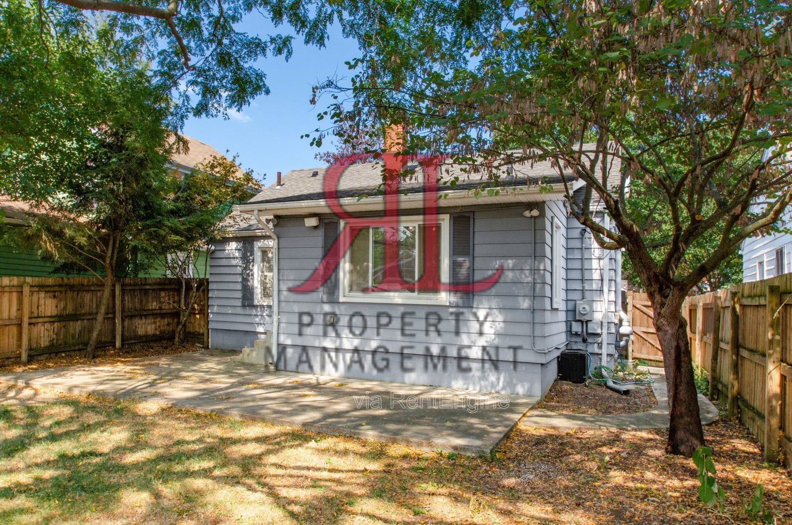 Building Photo - 317 E Royal Forest Blvd