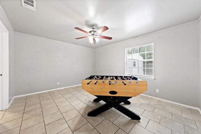Building Photo - 10 Rawhide Cir