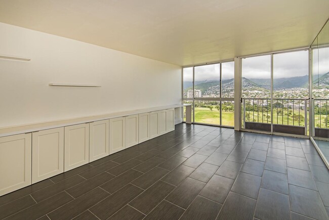 Building Photo - For Rent: 1-Bedroom Condo in Waikiki (24th...