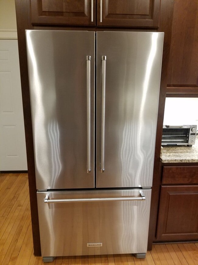 Building Photo - 3272 N Hackett Ave