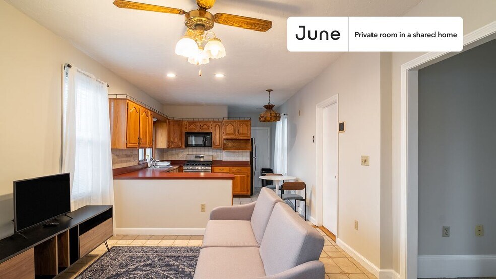 Building Photo - Room in Shared 3 bed/1 bath home in Somerville