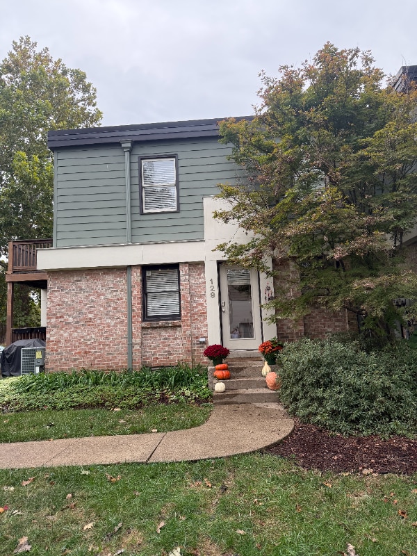 Building Photo - 940 Gale Ln