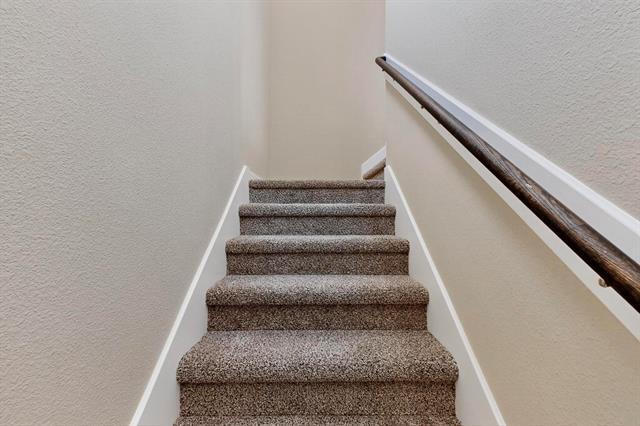 Building Photo - 272 Moonstone Way