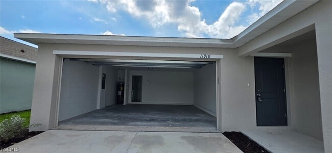 Building Photo - 11918 Savanna Lks Blvd