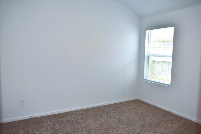 Building Photo - 27307 Azure Fls Dr