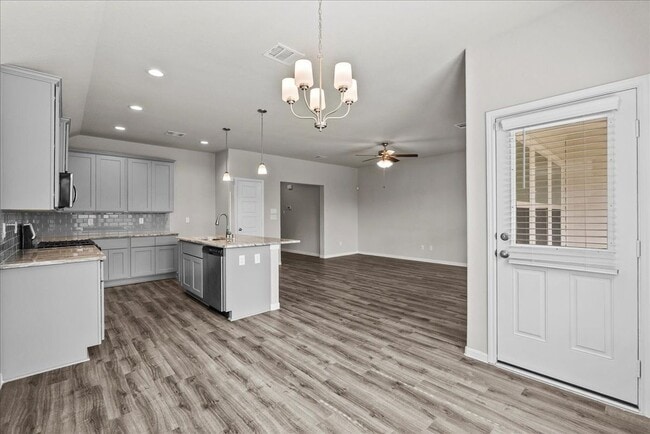 Building Photo - 4302 Fenwick Rd