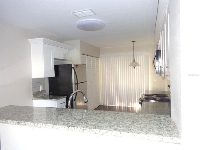 Building Photo - 7910 Hardwick Dr