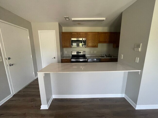 Building Photo - Must see this adorable 2 Bedroom, 2 bath condo on the 2nd floor in the RoseCroft community