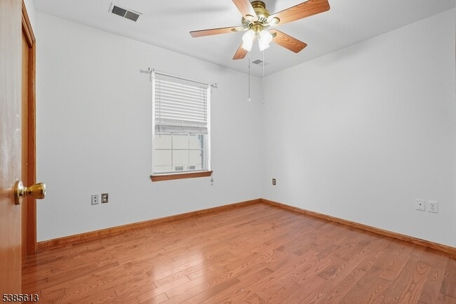 Building Photo - 87 Cottage St