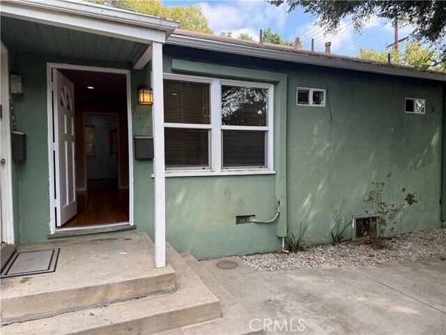 Building Photo - 5901 woodman Ave