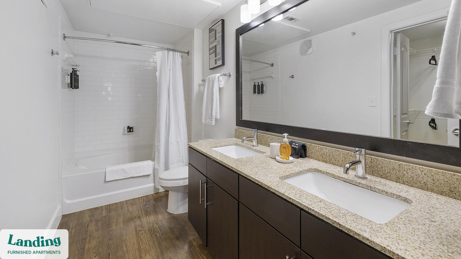 Building Photo - 5275 Town and Country Blvd