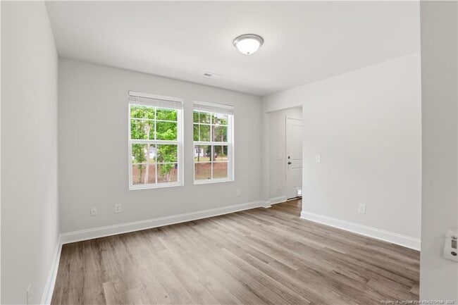Building Photo - 7811 Lucinda Ln