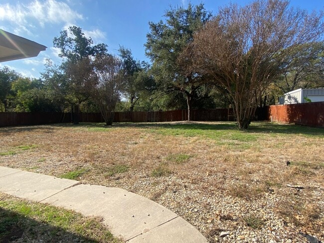 Building Photo - 3 BEDROOM, NEAR BELTON HIGH SCHOOL