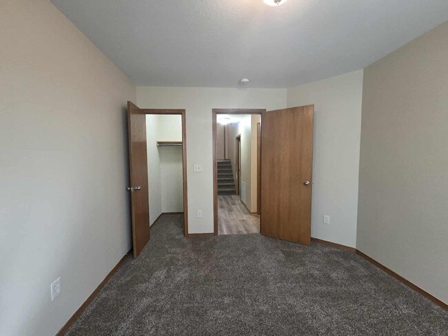 Building Photo - Affordable rental!!!