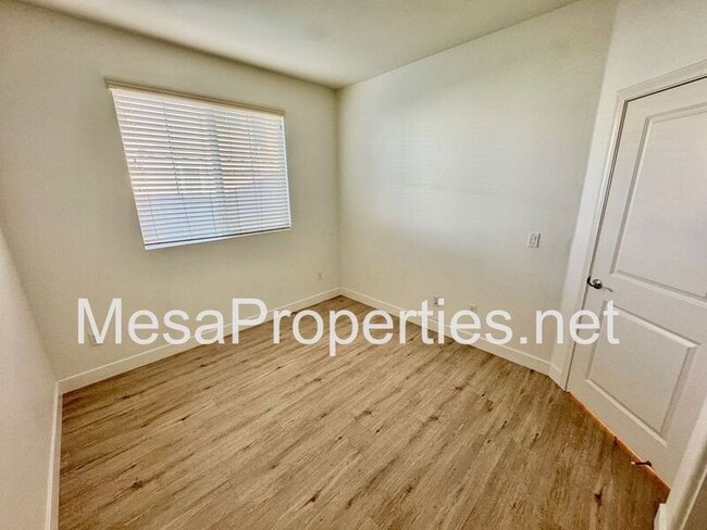 Building Photo - 340 N Fenimore Ave