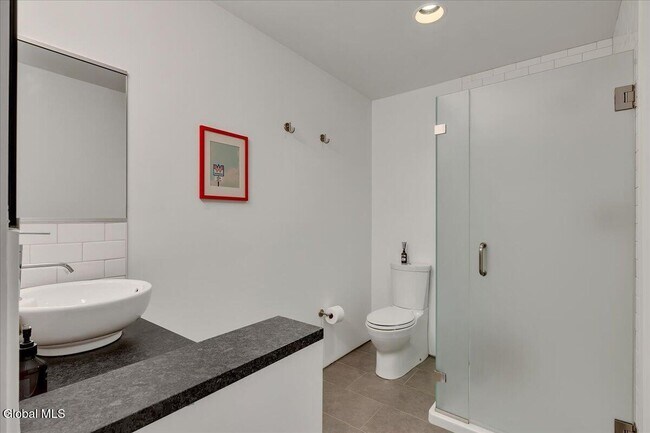 Building Photo - 18 Granite St