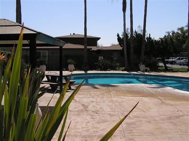 Primary Photo - Great Upstairs 2BD/1BA Condo, Community Po...