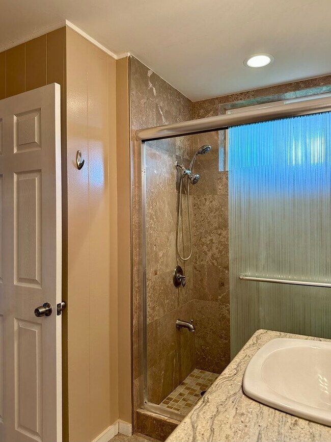 Building Photo - St. Louis Heights - 3BR/2BA/Garage (Pet Ne...