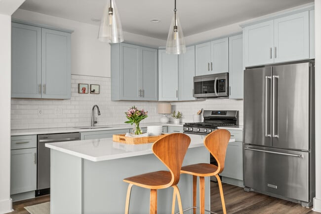 Building Photo - 7008 Westside Cir