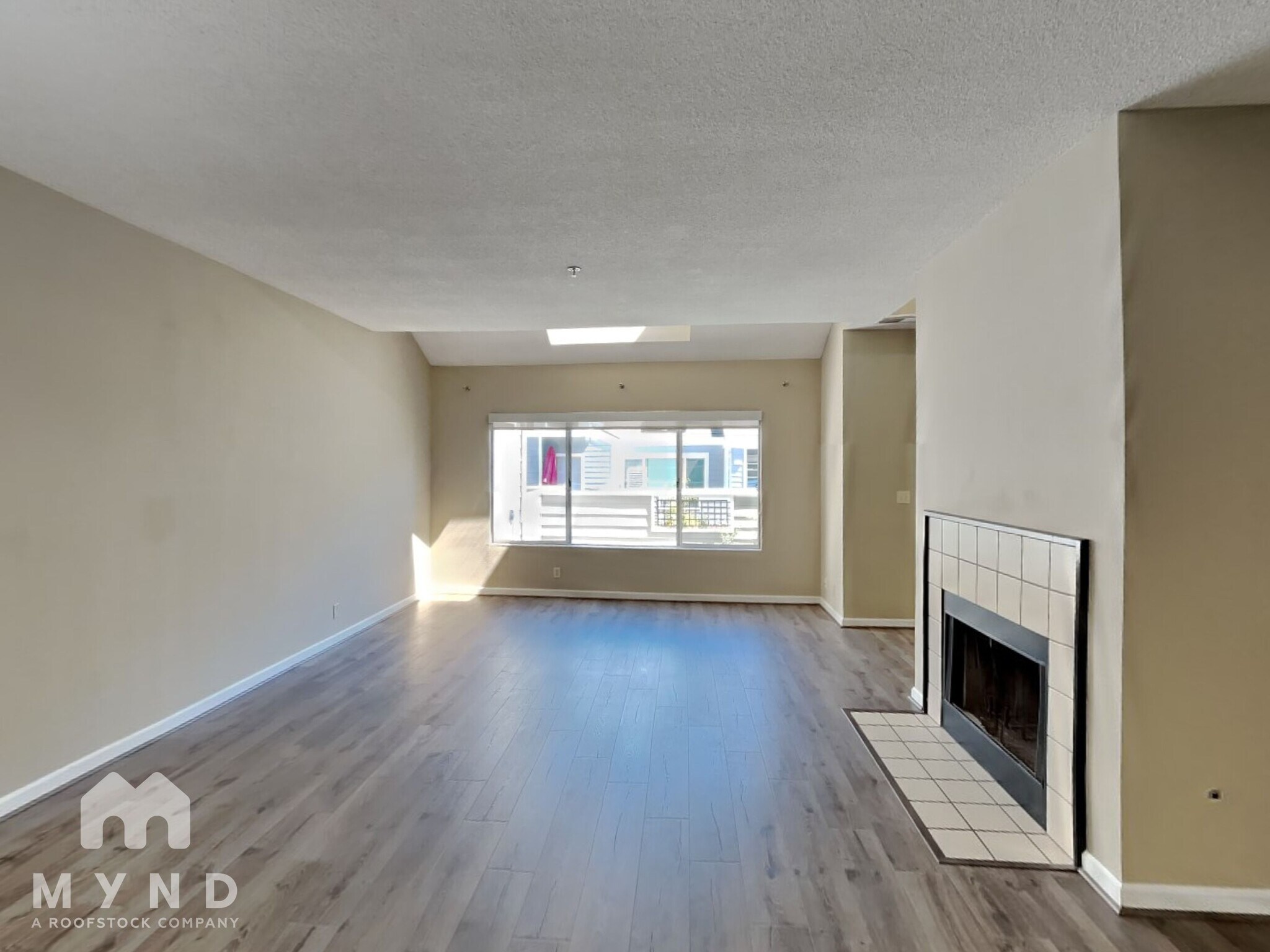 Building Photo - 25445 Southwick Dr