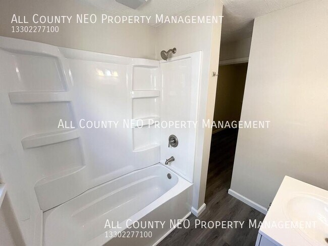 Building Photo - 2116 Market Ave N