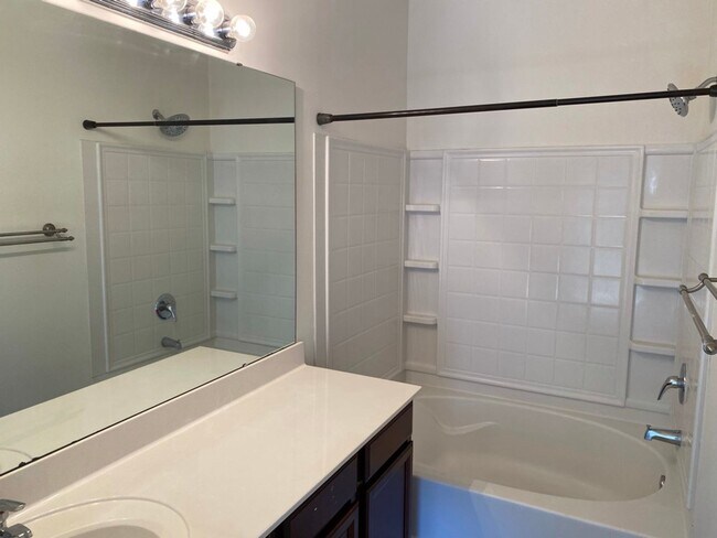 Building Photo - Walk To Shop and Dining - Fantastic North Charlotte Location