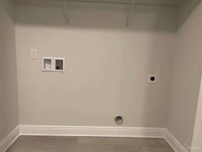 Building Photo - 395 Hilburn Ln